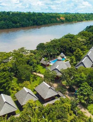 Turismo-Puerto-Maldonado-en-la-Amazonia-peruana